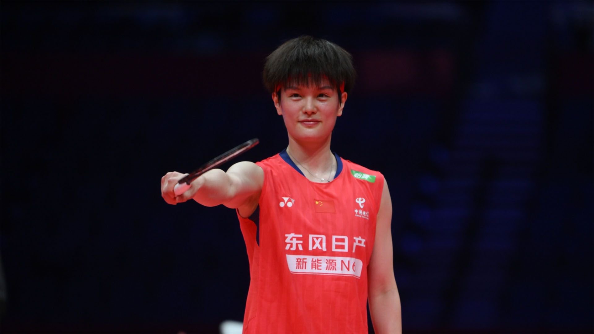 狂轰12-1！王祉怡豪取十连胜，羽联总决赛最不可思议一球诞生了