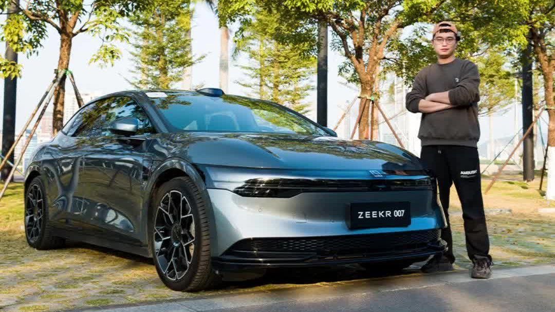 当之无愧的“同级大鲨鱼”  极氪007都有哪些看点？