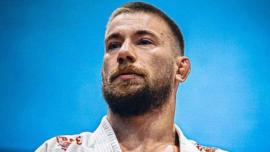 伦敦“蝙蝠侠”是他？论单挑柔术确实没服过谁