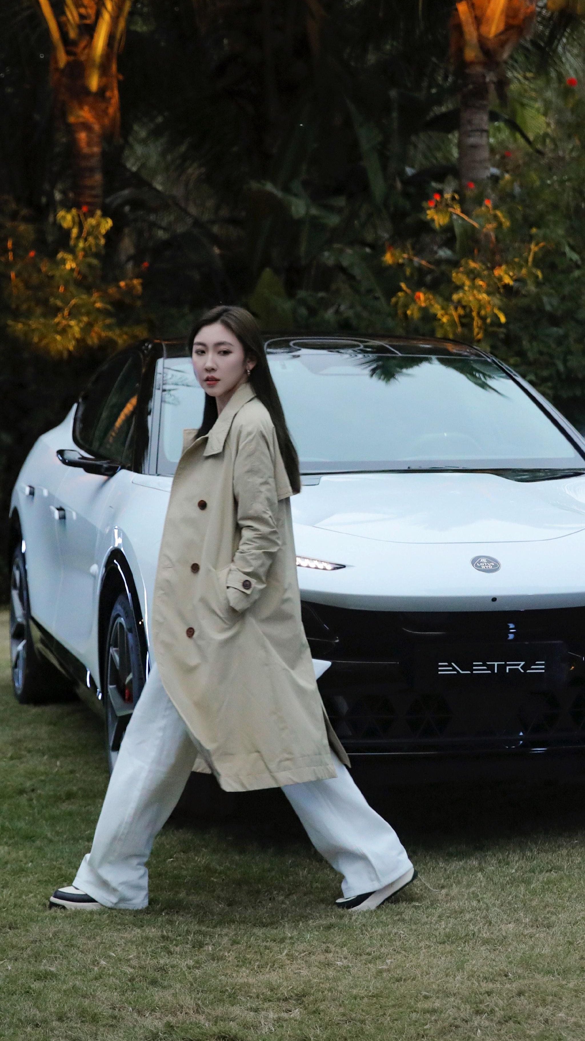 纯电超跑轿车路特斯EMEYA繁花绽放 欲风而来！