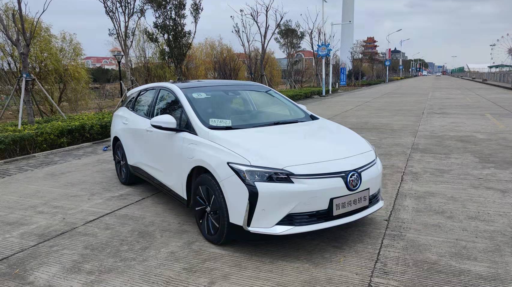 续航加到518km还有单踏板模式，体验全新微蓝6