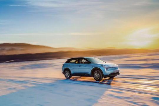 能熬到现在的造车新势力不简单，13.98万起售的哪吒U，有何卖点