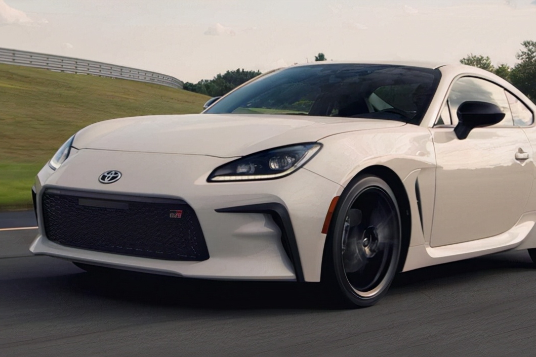 这可能是最值得购买的丰田跑车！GR86，为了情怀值得等！