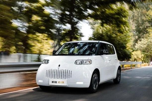 其他微型车才叫“老头乐”，我们是纯电“小网红”