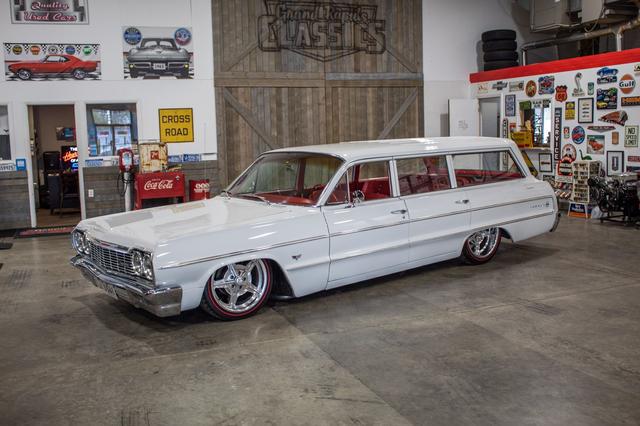 经典旅行车正在售卖中，雪佛兰黑斑羚旅行版，标价4万美元值不值