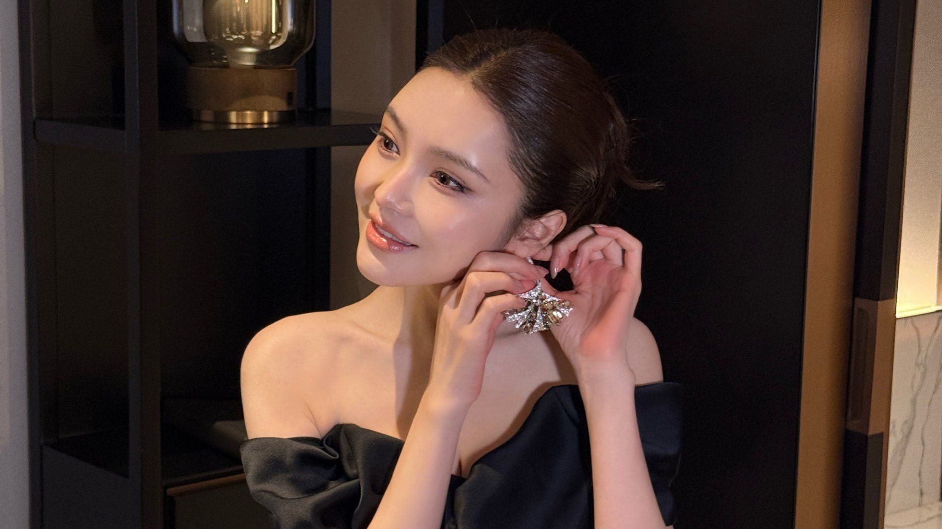 周扬青吐槽刘晓庆“运动抗衰”：你整过容真以为别人看不出来