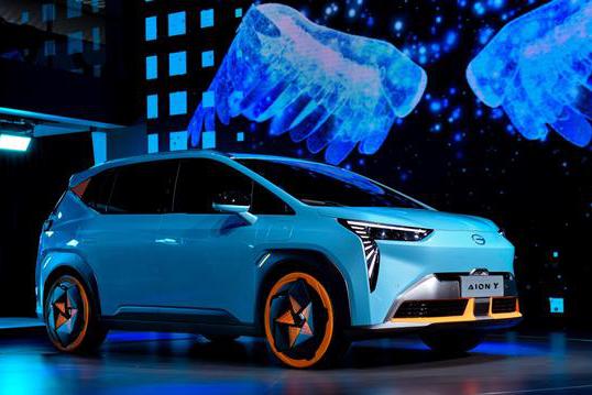 广汽埃安品牌独立开启新纪元，超定律智能纯电SUV埃安Y全球首发