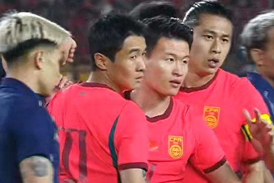 射24脚0-0！国足屡失良机不胜泰国，球员评分：2人高分 1人不及格