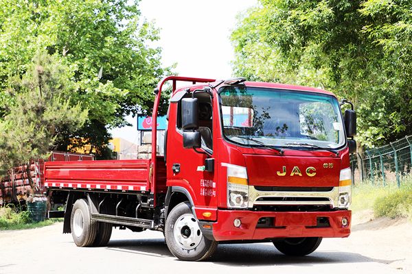 你想要的它全有：实拍江淮1卡帅铃Q6 | 卡车之友网