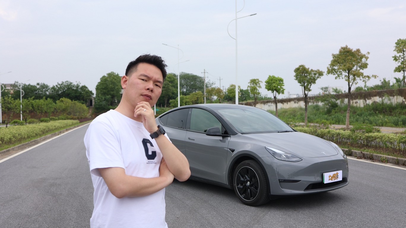 【七哥撩车】特斯拉Model Y网上风评那么差，为啥卖得那么好？