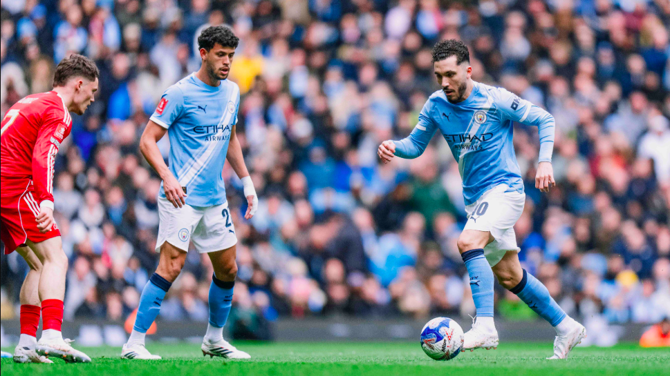 巅峰对决4-0！13.1亿豪门赛季3杀死敌挺进4强 欧冠出局冲击双冠王