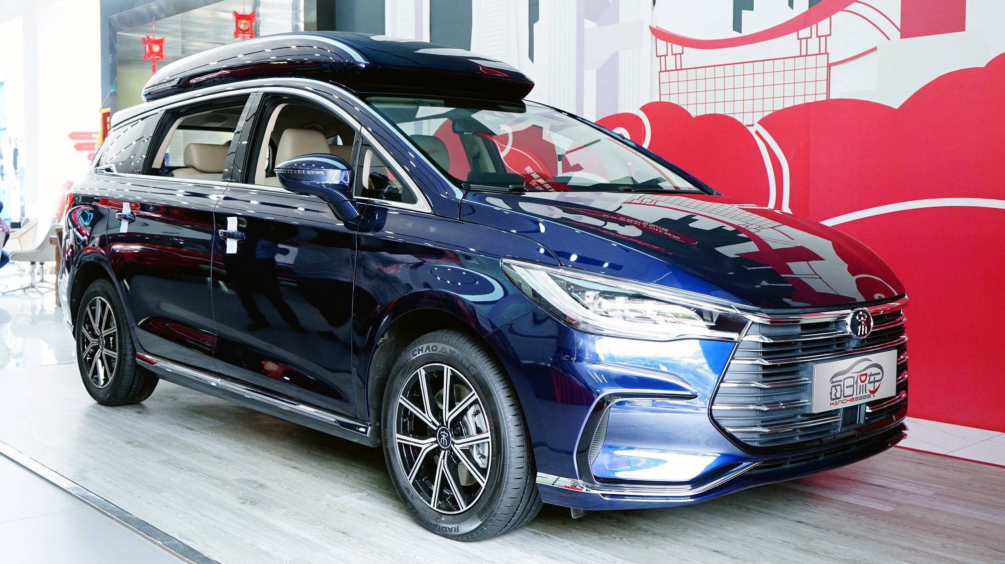 MPV如何把油耗降至4.4L/100km 车厢高度不够怎样拓展？