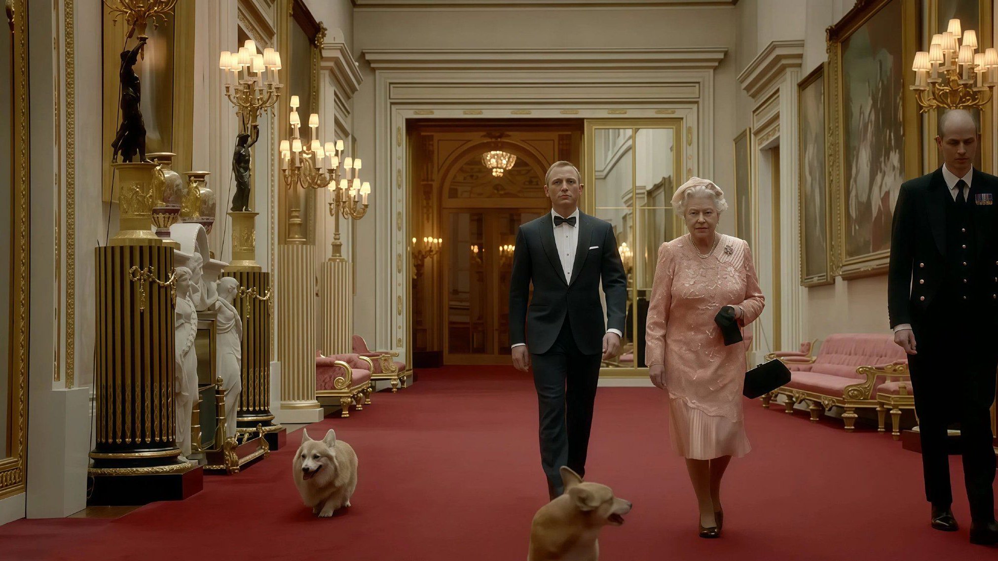 女王和007双人跳伞！伦敦奥运开幕式比电影还疯