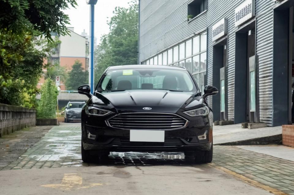 蒙迪欧新款标配12.8英寸大屏，19.28万起