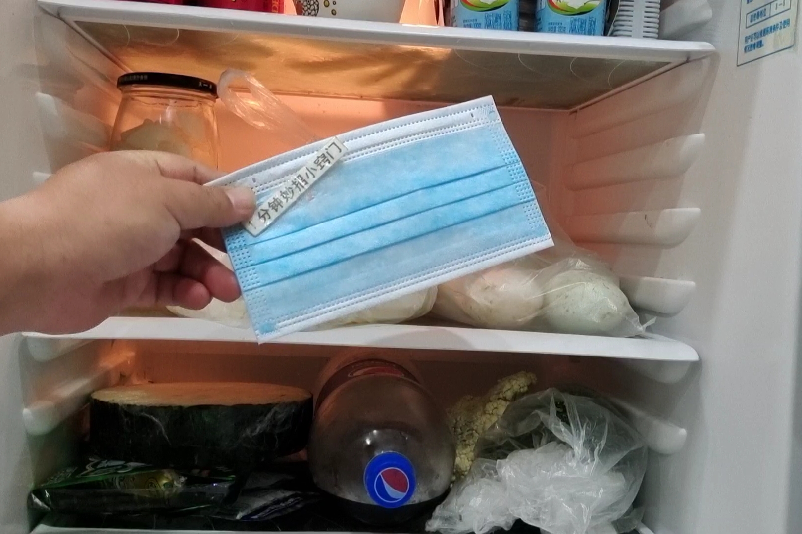 在冰箱里放了一天的洋白菜丝和可乐饼_DUN15-站酷ZCOOL