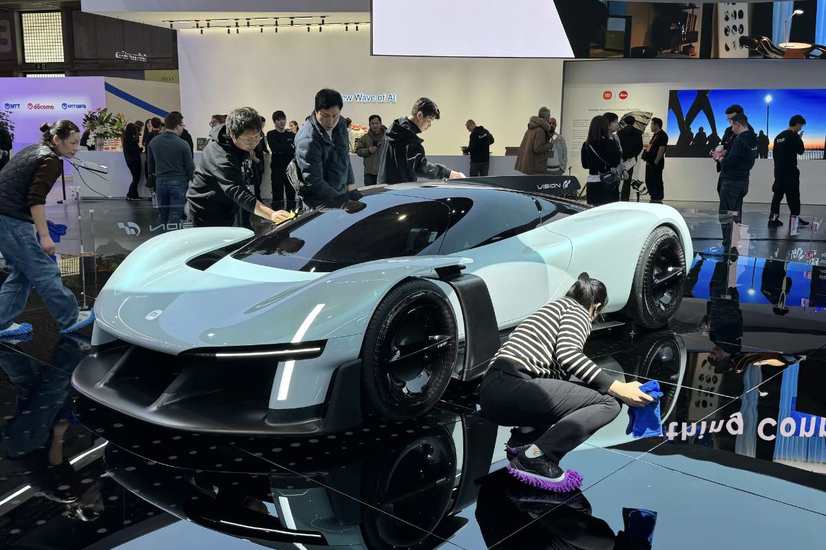 真不是PPT！小米超跑“实车”首次亮相，中国设计惊艳MWC！