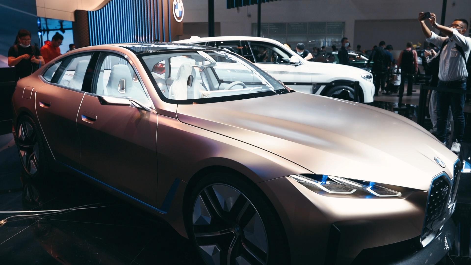 宝马也要玩纯电！ 北京车展纯电ix3和i4概念车齐亮相