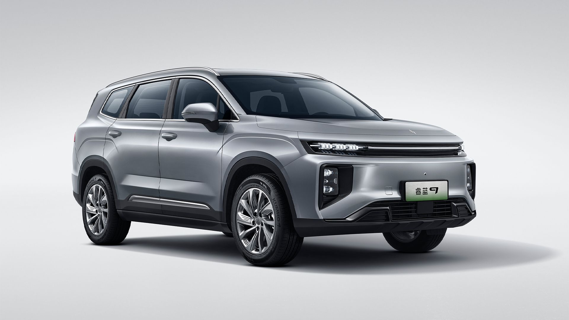 睿蓝9：电池可充可换，车身售价10.99~12.99万