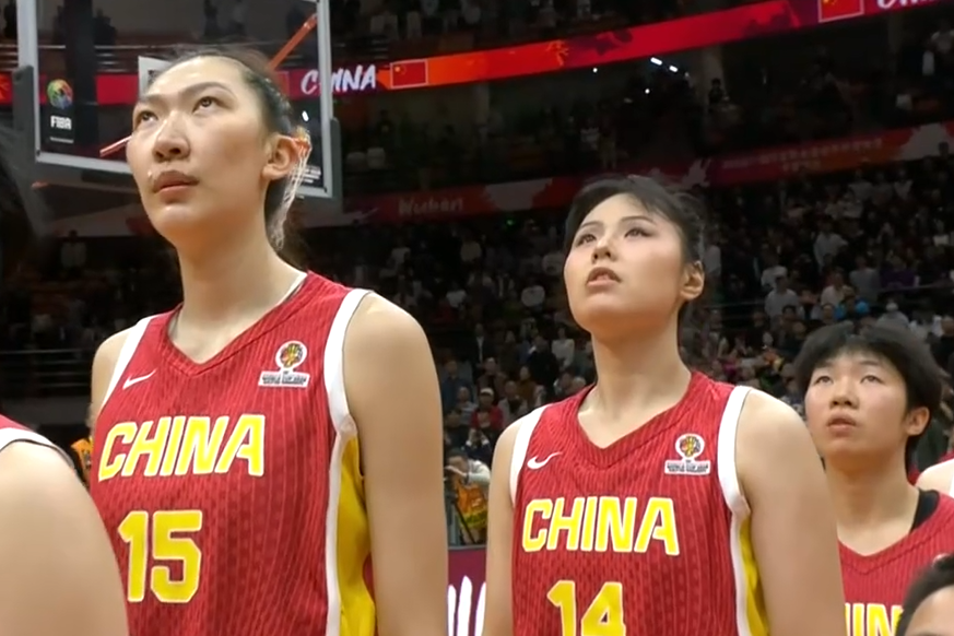 今天，世界杯16强将全出炉！王治郅现场指导中国女篮，获益者曝光