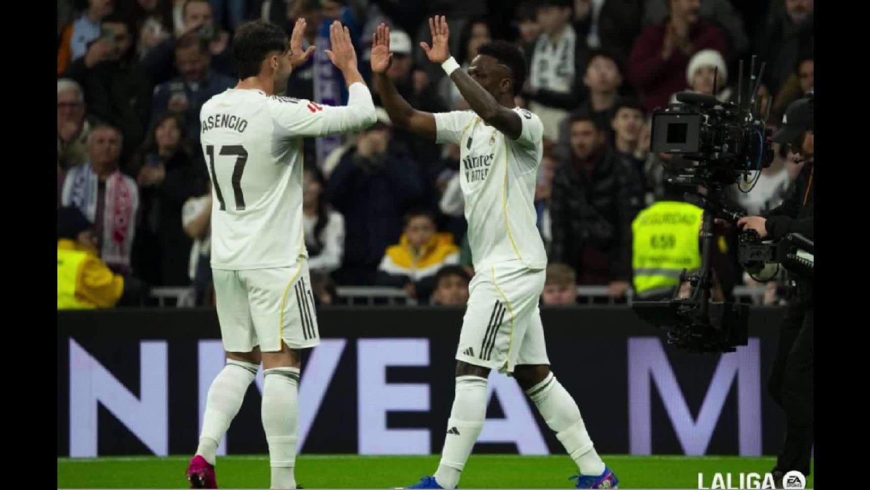 2-1神剧情！100分钟点球绝杀 13.5亿豪门11打10险胜倒数第五