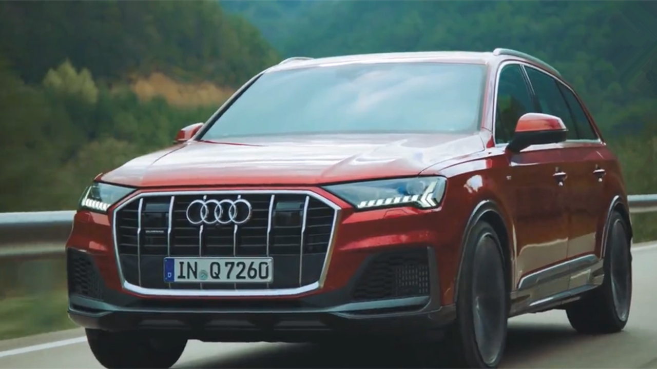 颜值提升更霸气！新款奥迪Q7上市，内饰三联屏加持豪华感提升