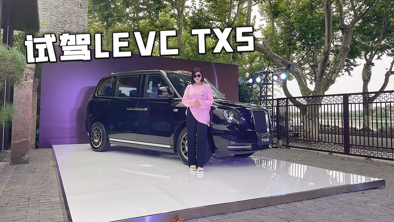 吉利推出礼帽出行，对开门，大空间，这复古七座车回头率十足