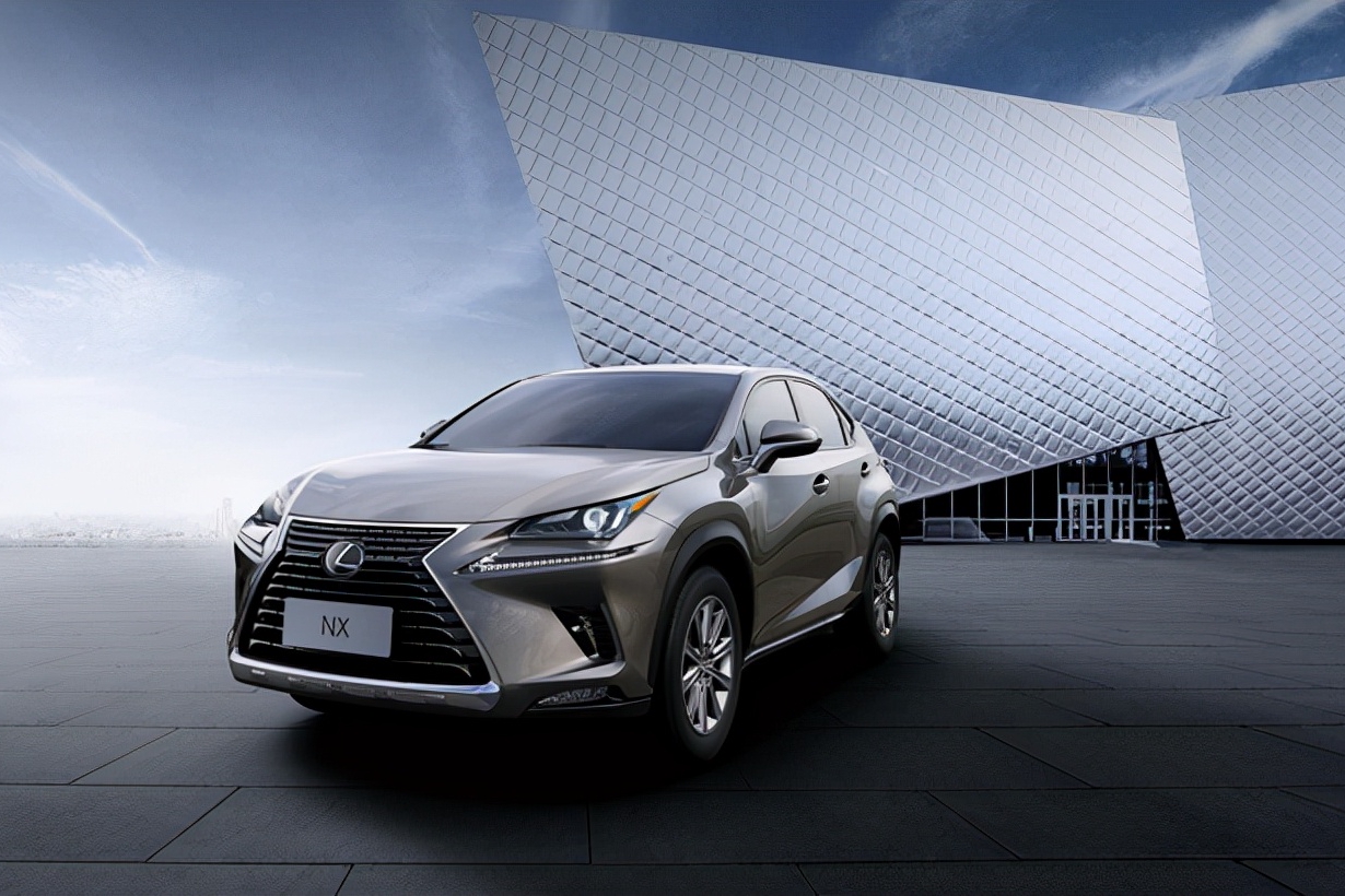 雷克萨斯ES要加价4万！还不如买NX，还能优惠2万5！