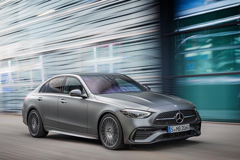 配数字大灯/后轮转向 宛若小号S级 全新梅赛德斯-奔驰C级首发