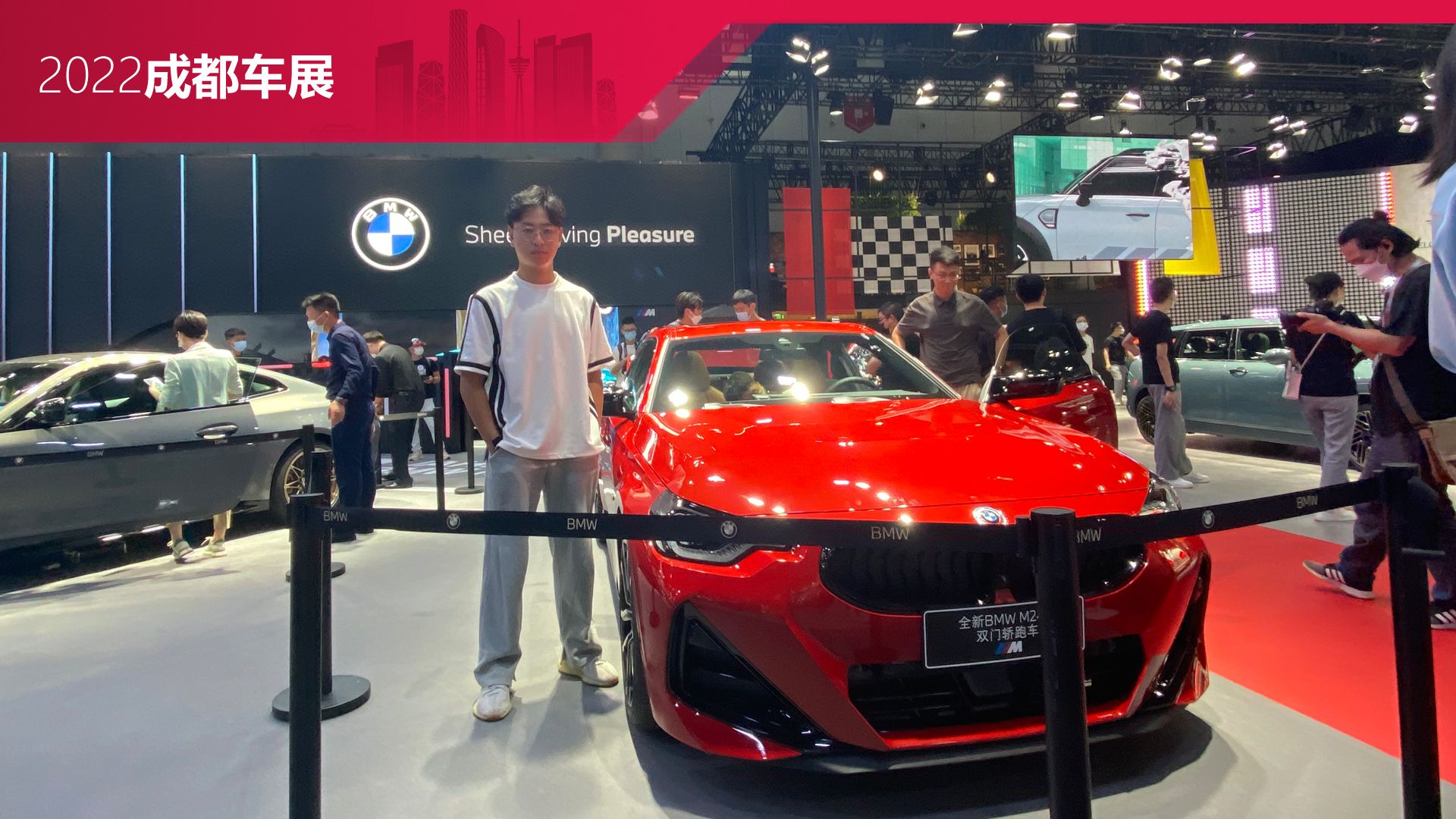 41.98万，配3.0T六缸发动机，百公里加速5.3秒，实拍宝马M240i