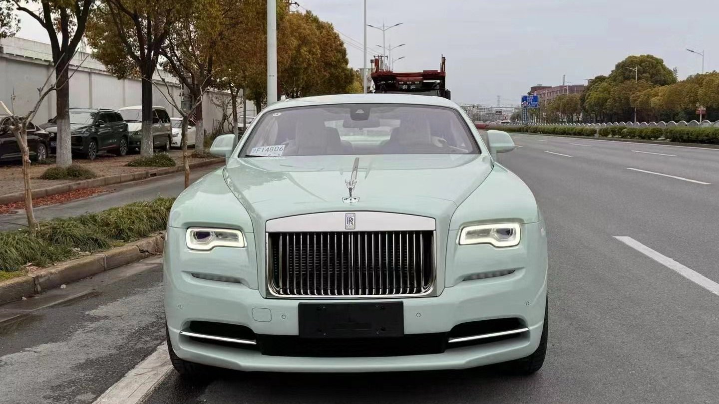 视频：春天的颜色，高定版劳斯莱斯魅影