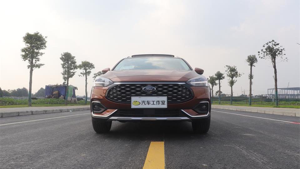 高尔夫车主开过福克斯猎装版之后 旅行车也讲小钢炮？你是做梦吗