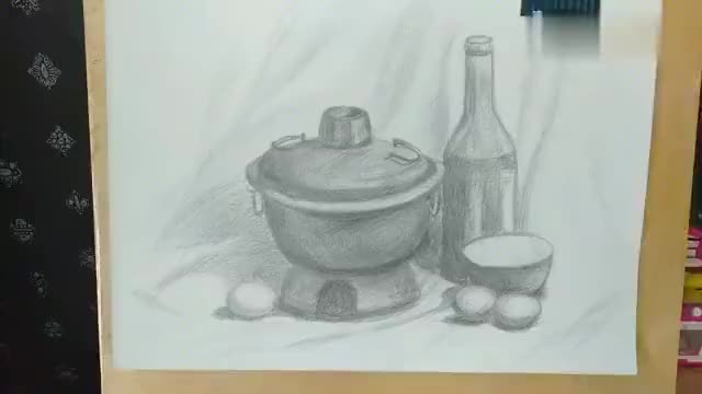 画一幅素描展示一下，素描是基础，然后才能画好其它画种。_新浪新闻