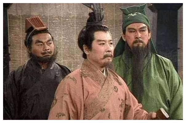 同出演刘关张三兄弟,扮演关羽的陆树铭,为什么比另外两演员出名