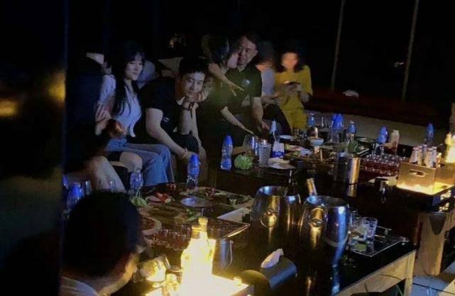 网曝baby与黄晓明出席同一活动,但两人拒绝同框,座位也要离远点休闲区蓝鸢梦想 - Www.slyday.coM 网曝baby与黄晓明出席同一活动,但两人拒绝同框,座位也要离远点休闲区蓝鸢梦想 - Www.slyday.coM