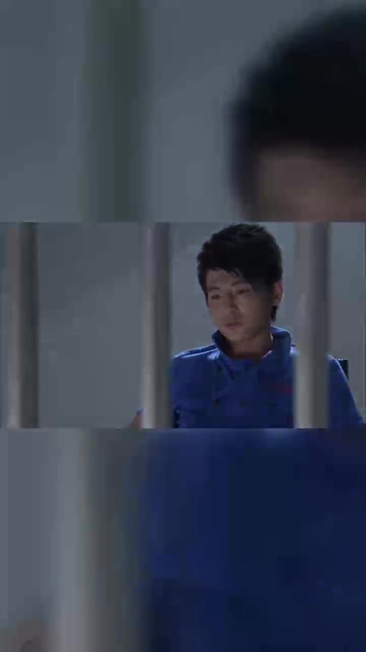 刘媛劝桑青配合警察抓捕八坤