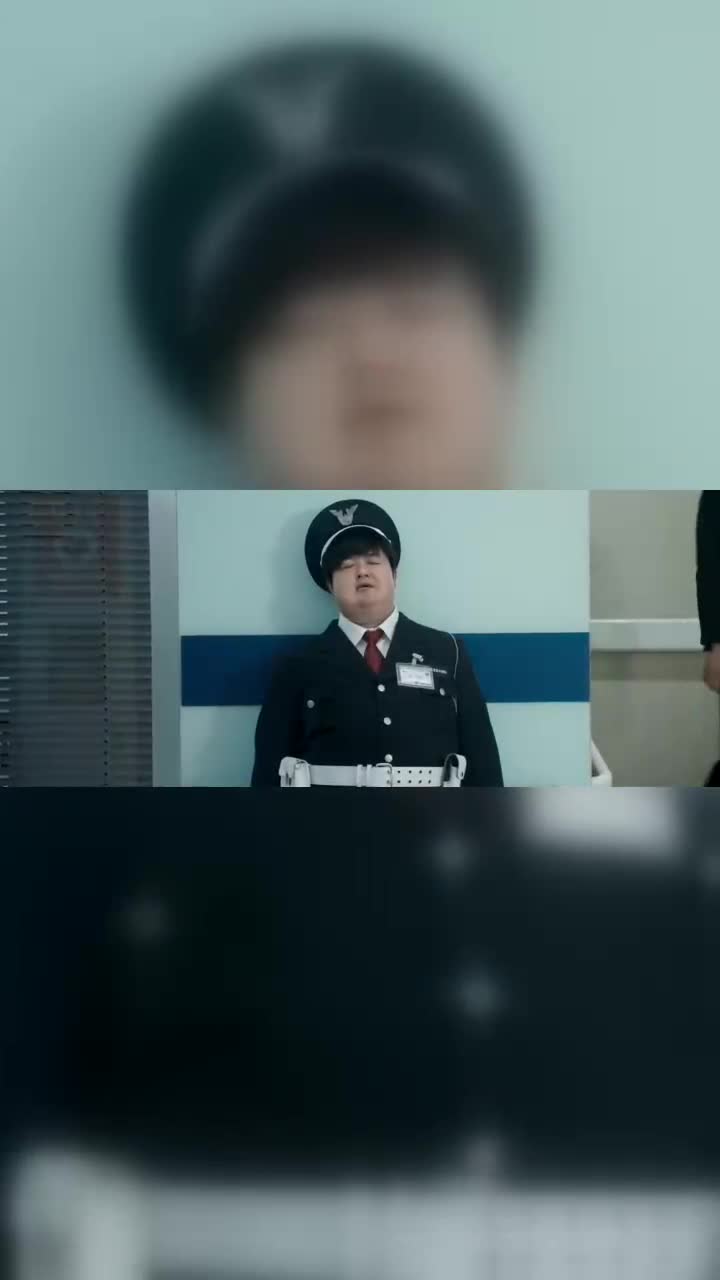 胖子当保安被同事欺负不料出现更胖的家伙让无聊发生改变