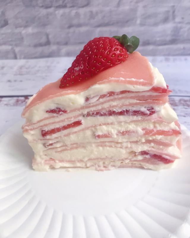 「草莓千层蛋糕」的做法 配方,甜儿不腻,真的是巨好吃