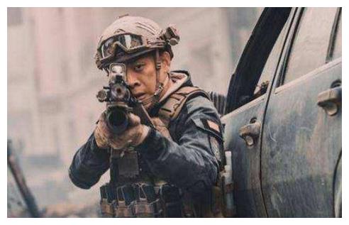 网友晒出影帝张译近照,瘦成包皮骨无血色,到底经历了什么?