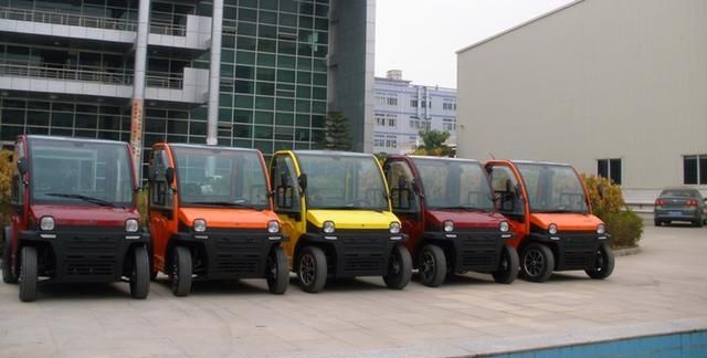 四轮电动车汽车，你觉得车身什么颜色适合不同年龄阶段？