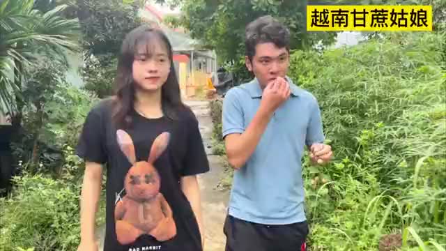 越南甘蔗姑娘小儿叫我们来她家玩,小儿越来越漂亮了