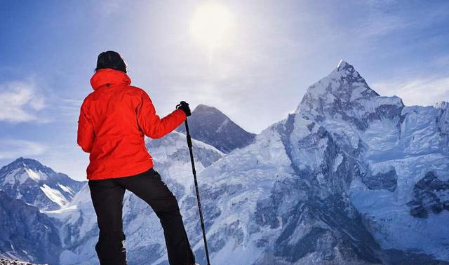 登珠峰到底有多难?一套装备至少10万,攀登一千米就需花费6万元