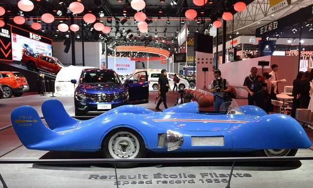 实拍成都车展雷诺赛车