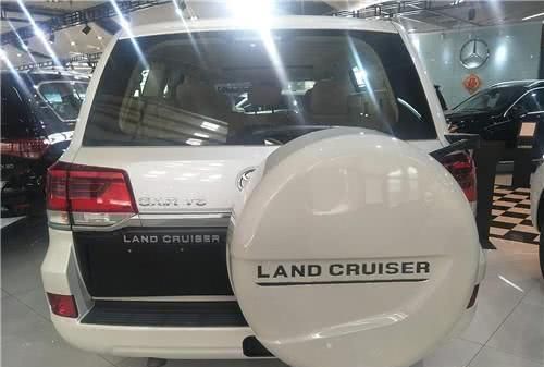 新款丰田兰德酷路泽4600 GXR版配置解析 陆巡家族性价比最高SUV