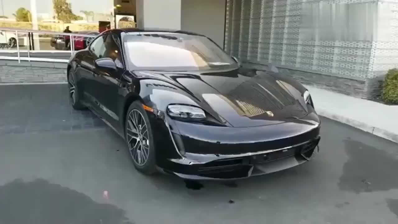 保时捷家族全新纯电轿跑新款保时捷taycan看完还想啥特斯拉