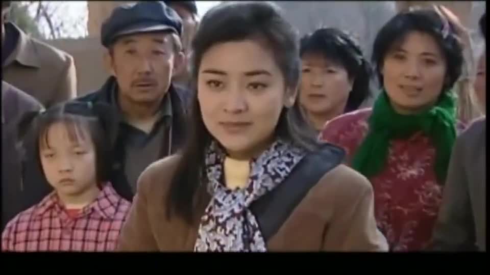阿霞:阿霞回到王家凹,和二串正式结婚,两人一心一意过起日子来