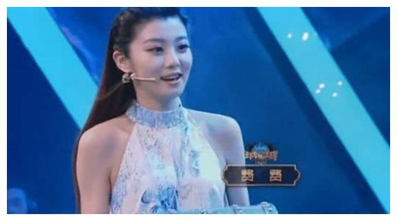 主持9年成助理,被误认沈涛妻子,王牌女郎费费高出镜率