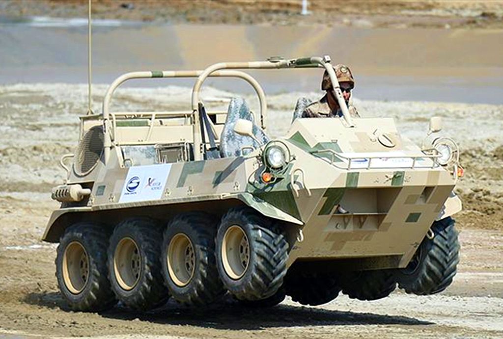 经过10年的艰苦攻关，中国“山猫”全地形车，已陆续装备我军