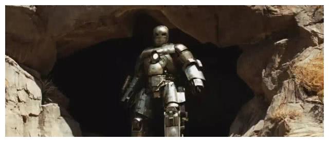 有钱就是任性，周杰伦花千万买车，排量惊人却只能看不能开上路