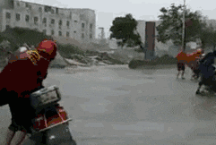 搞笑gif:看妹子这喝酒的表情,我就知道遇到对手了