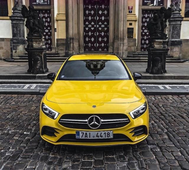 全新奔驰AMG A 35——性能强劲的黄色小钢炮